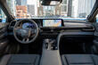 Pregled crossover limuzine Toyota Crown fotografija 5
