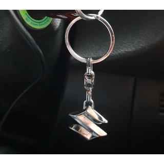 Kovinski obesek za ključe z logotipom Suzuki fotografija 1