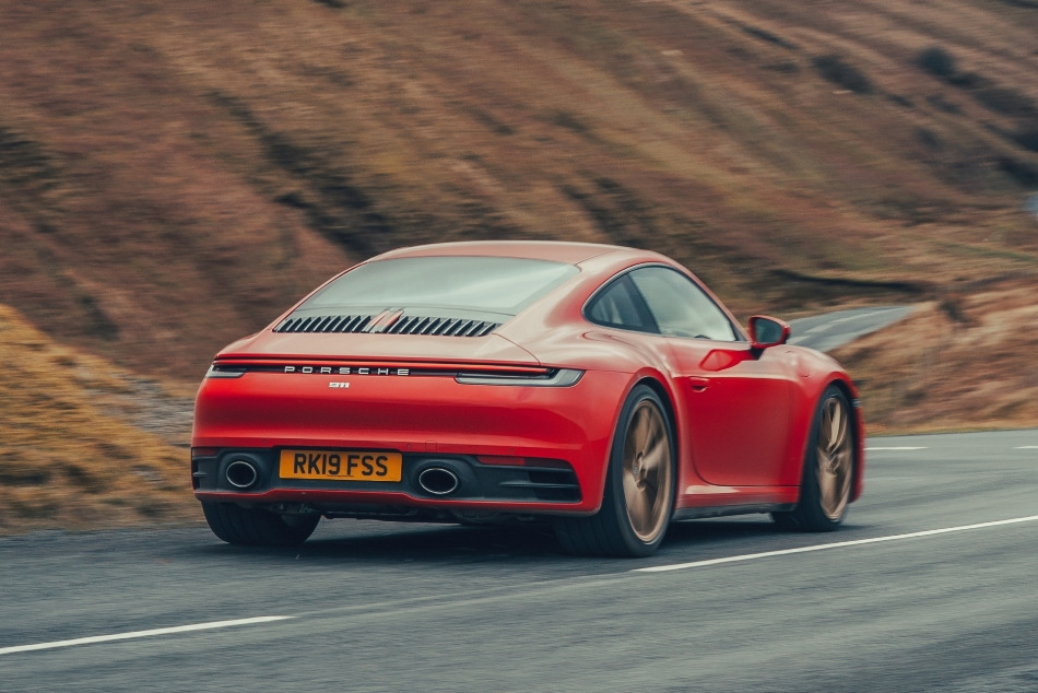 Porsche 911 Carrera: perfekcionizem v podrobnostih