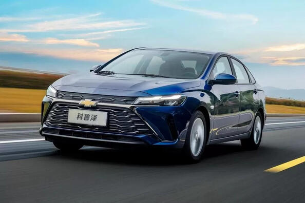 Pregled posodobljene limuzine Chevrolet Monza