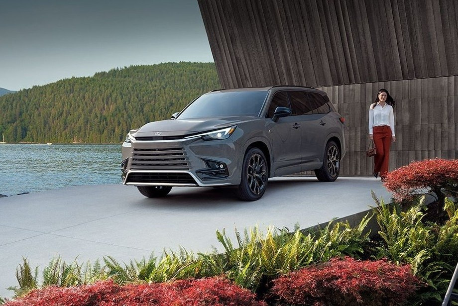 Test novega SUV-ja Lexus ТX