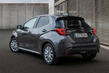 Pregled mestne kombilimuzine Mazda 2 Hybrid fotografija 4