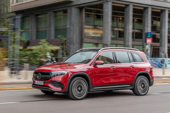 Mercedes-Benz EQB: eleganten električni crossover