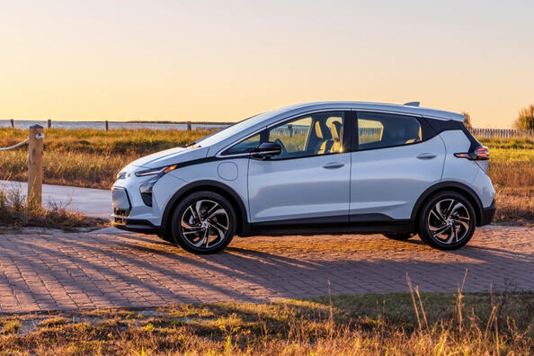 Test prenovljene električne kombilimuzine Chevrolet Bolt EV