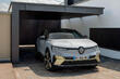 Pregled električnega kombilimuzine Renault Megane E-Tech fotografija 1