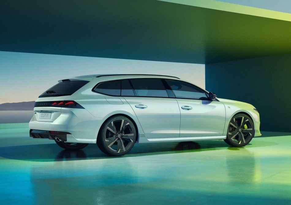 Test prenovljenega karavana Peugeot 508 SW