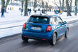 Test kompaktne električne kombilimuzine MINI Hatchback Electric fotografija 4