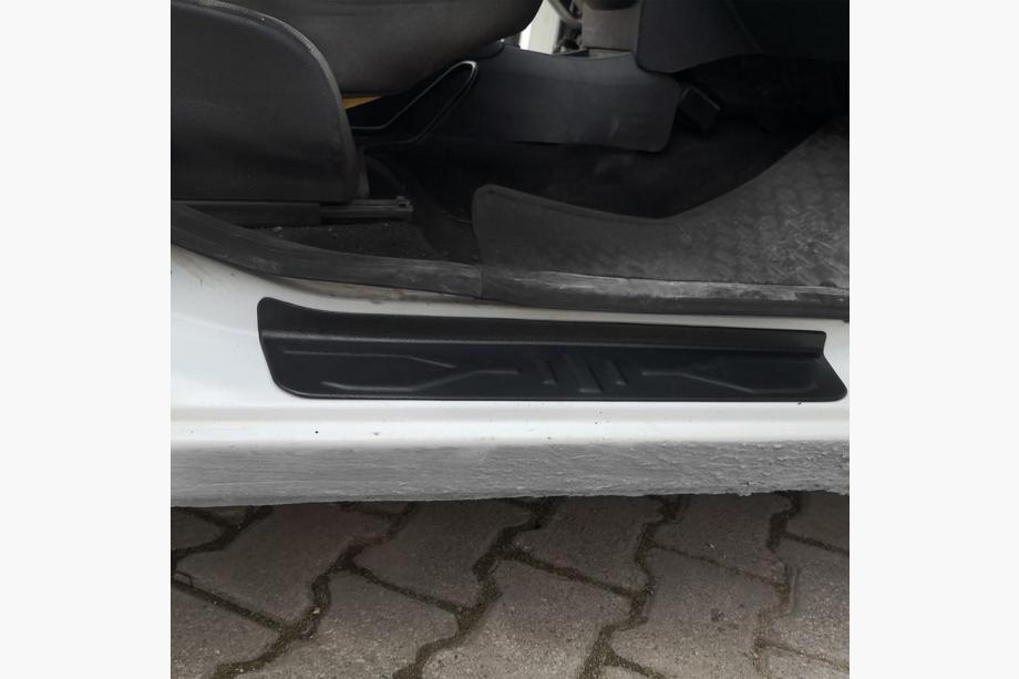 Dacia Lodgy 2012–2022 EuroCap zaščitne letve pragov (4 kos, ABS) Image