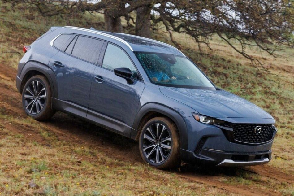 Pregled štirikolesno gnjenega križanca Mazda CX-50