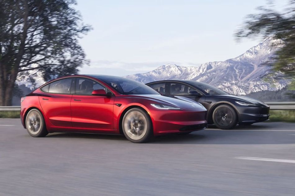 Prenovljena električna limuzina Tesla Model 3