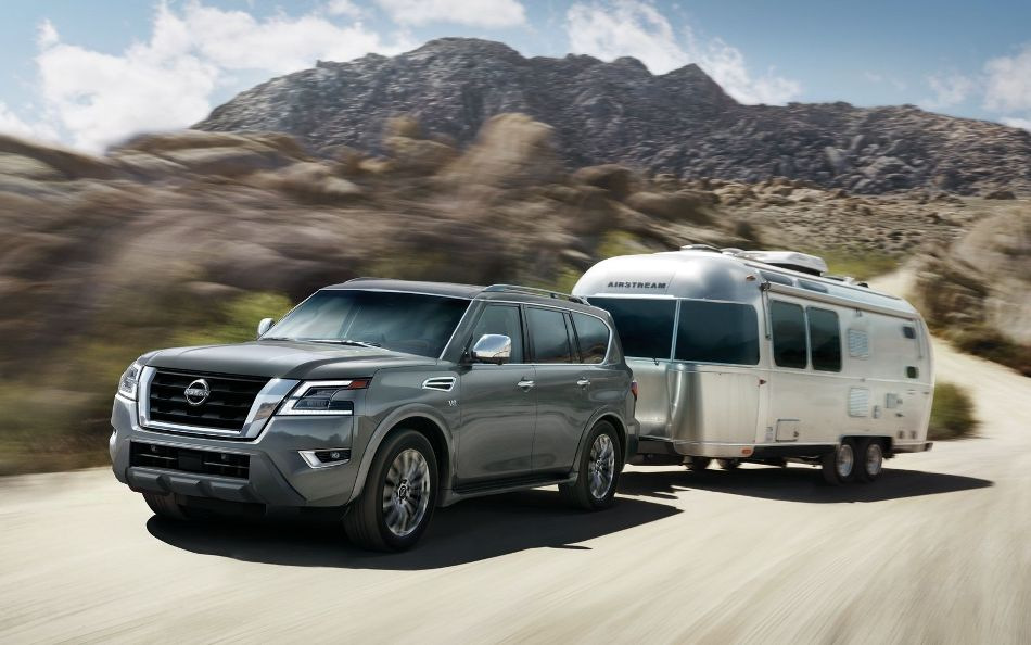 Test prenovljenega 400-konjskega SUV-ja Nissan Armada
