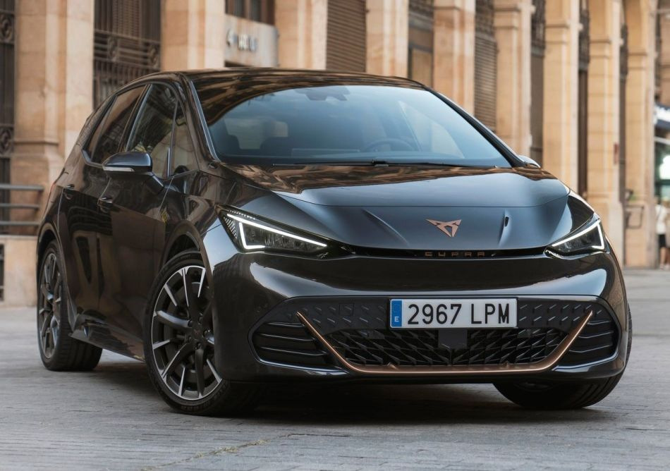 Test električnega kombilimuzinskega modela Cupra Born