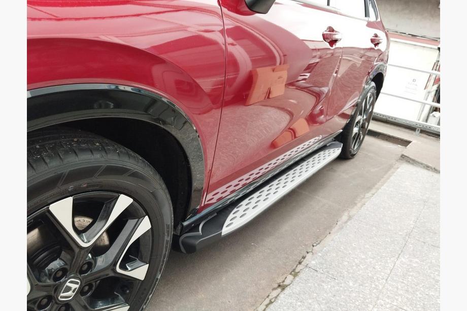 Honda ZR-V 2022– Stranske stopnice Shining (2 kos, aluminij) Fotografija 1