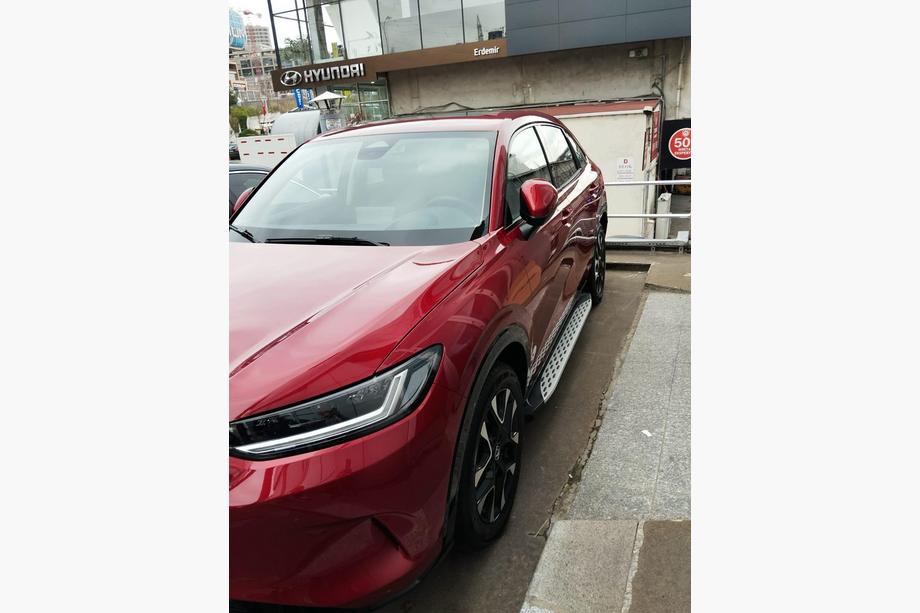 Honda ZR-V 2022– Stranske stopnice Shining (2 kos, aluminij) Fotografija 3