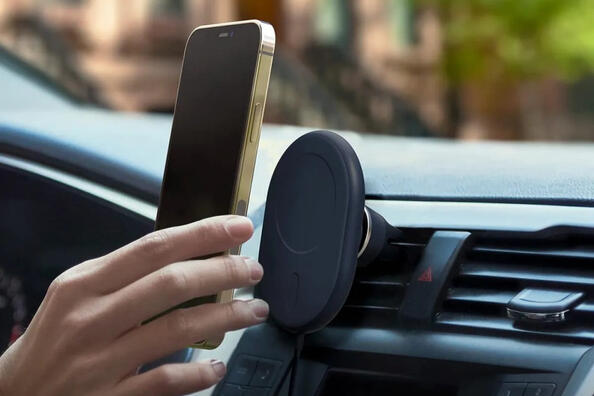 Kako izbrati nosilec za telefon: vodič za voznika