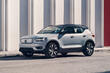 Električni križanec s štirikolesnim pogonom Volvo XC40 Recharge fotografija 2