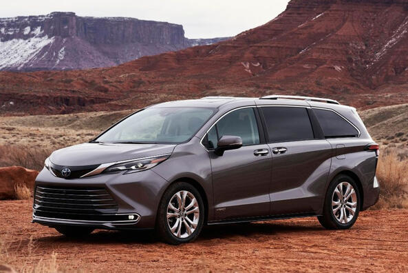 Pregled četrte generacije enoprostorca Toyota Sienna