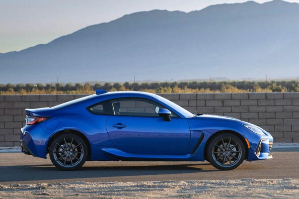 Druga generacija športnega kupeja Subaru BRZ