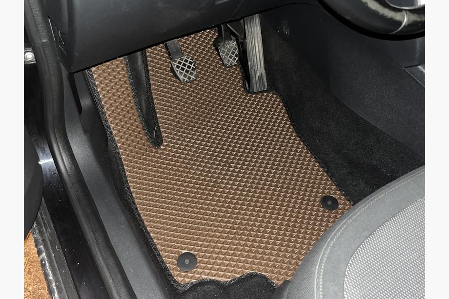 Skoda Yeti 2009–2017 EVA avto preproge (rjave) Image