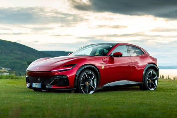 Test športnega štirikolesno gnanega crossoverja Ferrari Purosangue