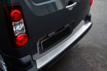 Peugeot Partner Tepee 2008–2018 Kromirane zaščitne letve za zadnji odbijač OmsaLine (nerjaveče jeklo) fotografija 2