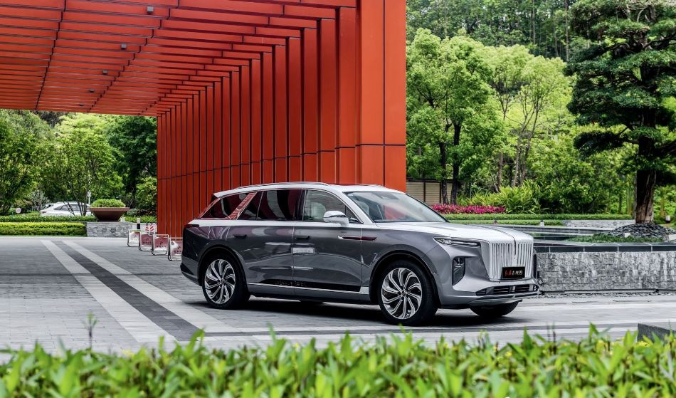 Hongqi E-HS9: luksuzni električni avtomobil s Kitajske