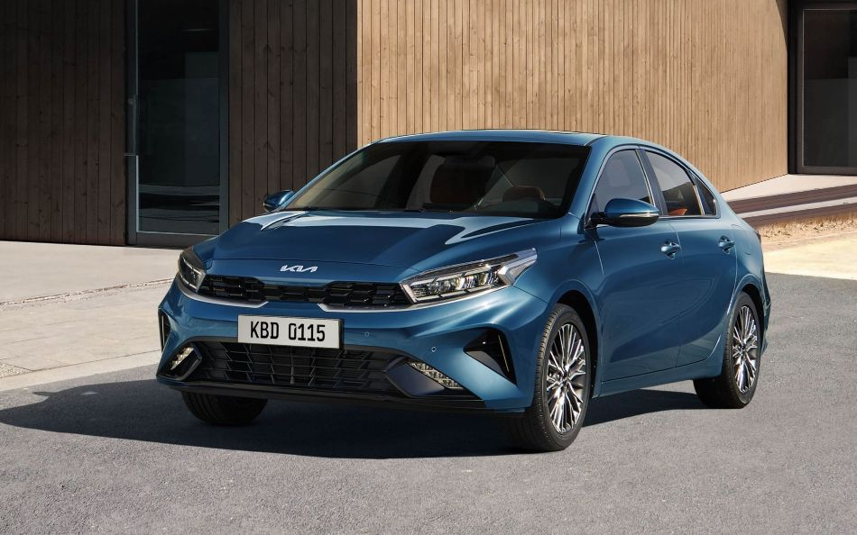 KIA Cerato: posodobljena limuzina četrte generacije