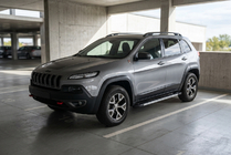 Jeep Cherokee KL 2013– Stranske stopnice RedLine V1 (2 kos, aluminij) fotografija 1