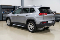 Jeep Cherokee KL 2013– Stranske stopnice Allmond Grey (2 kosa, aluminij) fotografija 1