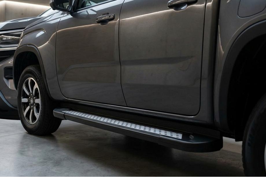 Volkswagen Amarok 2022– Stranske stopnice Vision New Black (2 kos, aluminij) Image