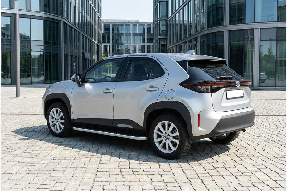 Toyota Yaris/Yaris Cross (XP210) 2020– Stranski pragovi Tayga Grey (2 kosa, aluminij) Image