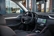 Pregled prenovljenega električnega križanca MG ZS EV fotografija 5