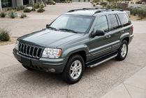 Jeep Grand Cherokee WJ 1999–2004 Stranske stopnice BlackLine (2 kos, aluminij) fotografija 1