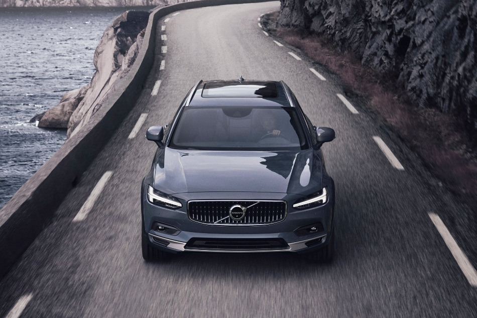 Volvo V90 Cross Country: pregled terensko usmerjenega karavana