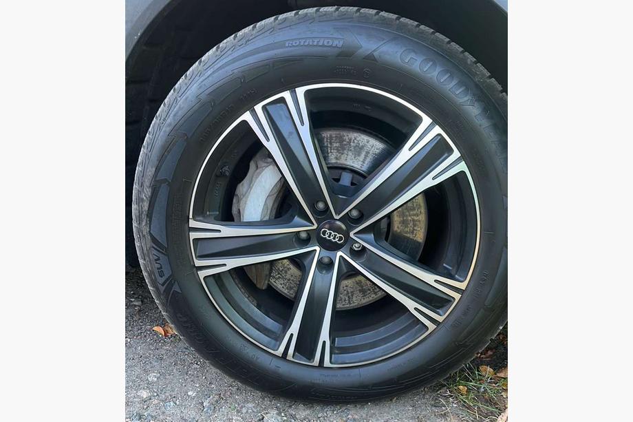 Audi Sredinske kapice za platišča 59/57 mm ad5957b (4 kos) Image