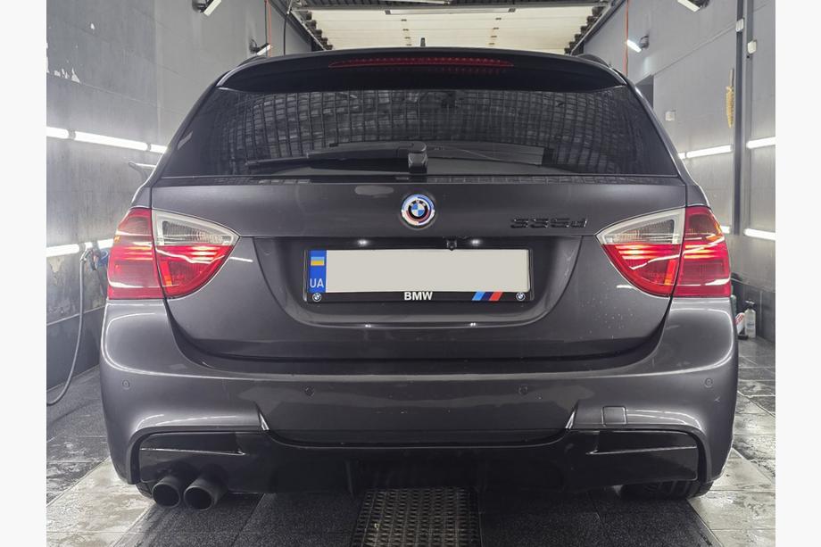 BMW serija 3 E90/E91 2005–2011 Jubilejni emblem 74 mm (zadnji) Image