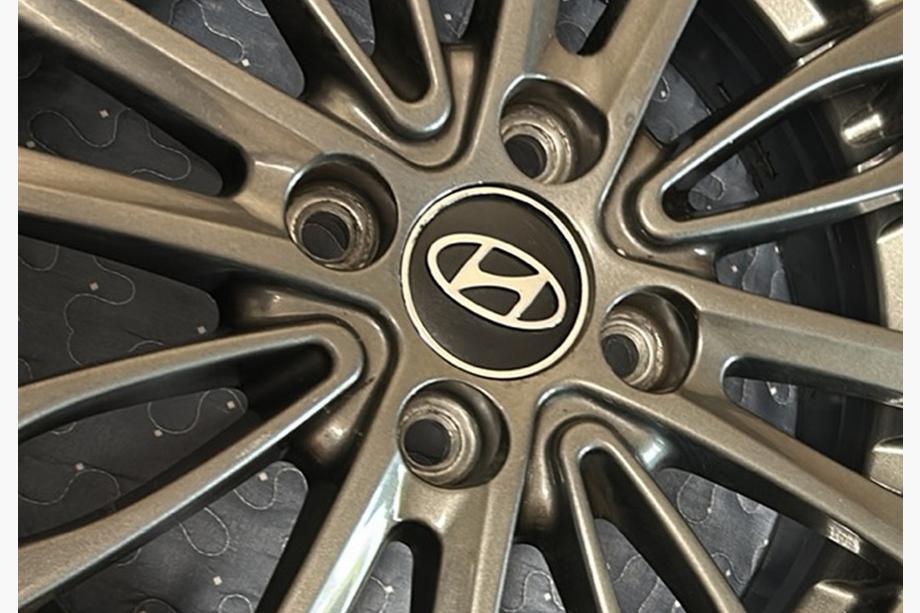 Hyundai Črne sredinske kapice platišč hyun60tur-bl (59 mm / 55 mm, 4 kos) Image