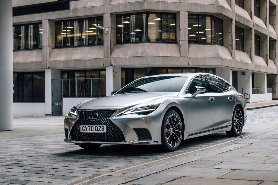 Lexus LS: pregled prenovljene limuzine pete generacije