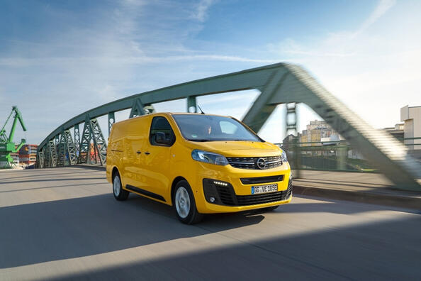 Opel Vivaro-e: električni kombi za posel in prosti čas