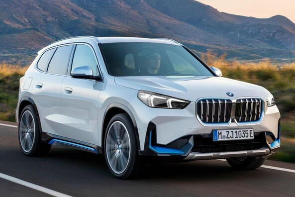 Pregled kompaktnega električnega križanca BMW iX1