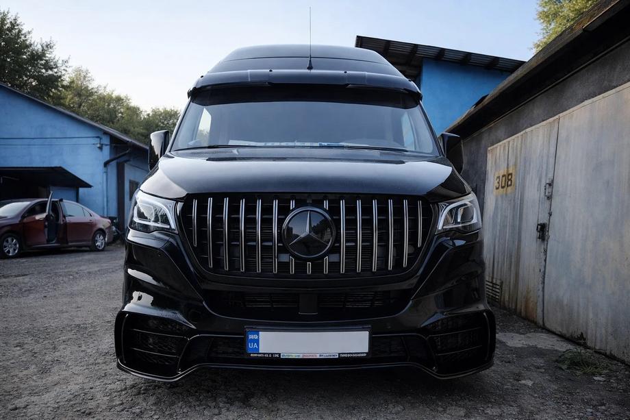 Mercedes Sprinter W907/W910 2018– Sprednji odbijač z masko V2 (AMG) Image