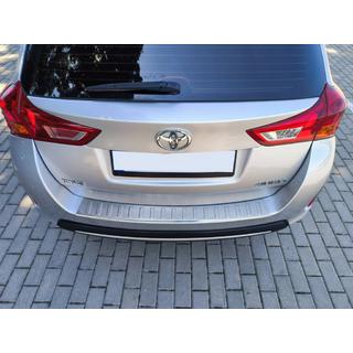 Zaščitna letev zadnjega odbijača iz nerjavečega jekla Carmos (SW) Toyota Auris 2012–2018 fotografija 3