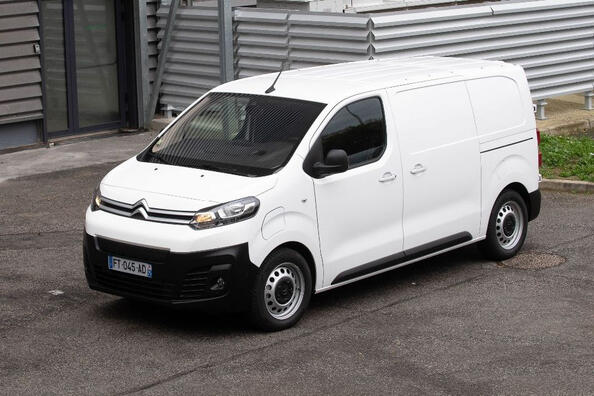 Citroen e-Jumpy: pregled električnega dostavnika