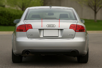 Audi A4 B7 2004–2008 Nerjaveča okrasna letvica nad registrsko tablico (Carmos) V-2 fotografija 1