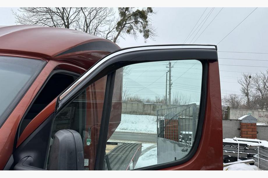 Mercedes Sprinter W906 2006–2018 Okenski vetrni deflektorji (2 kos, EuroCap, Chrome) Image