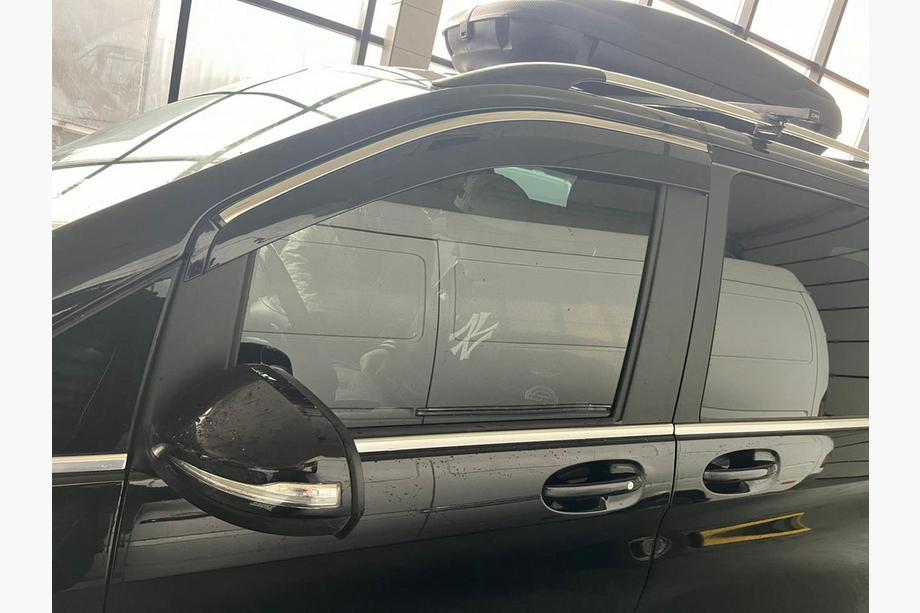 Mercedes Vito/V-razred W447 2014– Vetrni deflektorji za okna s kromiranim okrasnim trakom (2 kos, Niken Future) Image