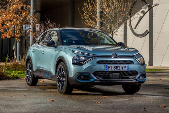 Test električnega crossover-hatchbacka Citroen e-C4