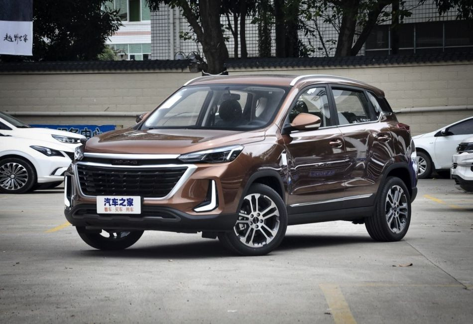 BAIC X3 druge generacije: kompaktni in stilski crossover