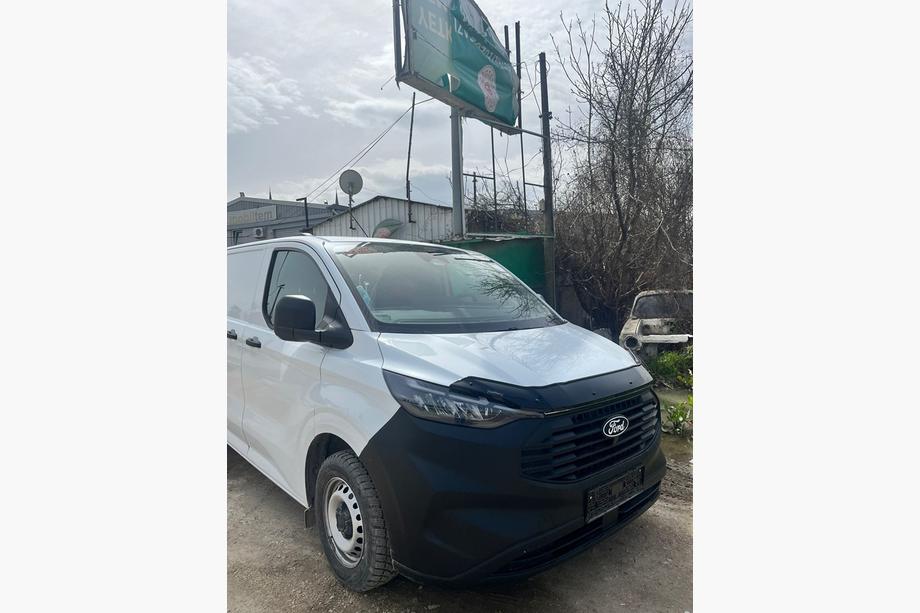 Ford Custom 2023– Deflektor pokrova motorja EuroCap Image