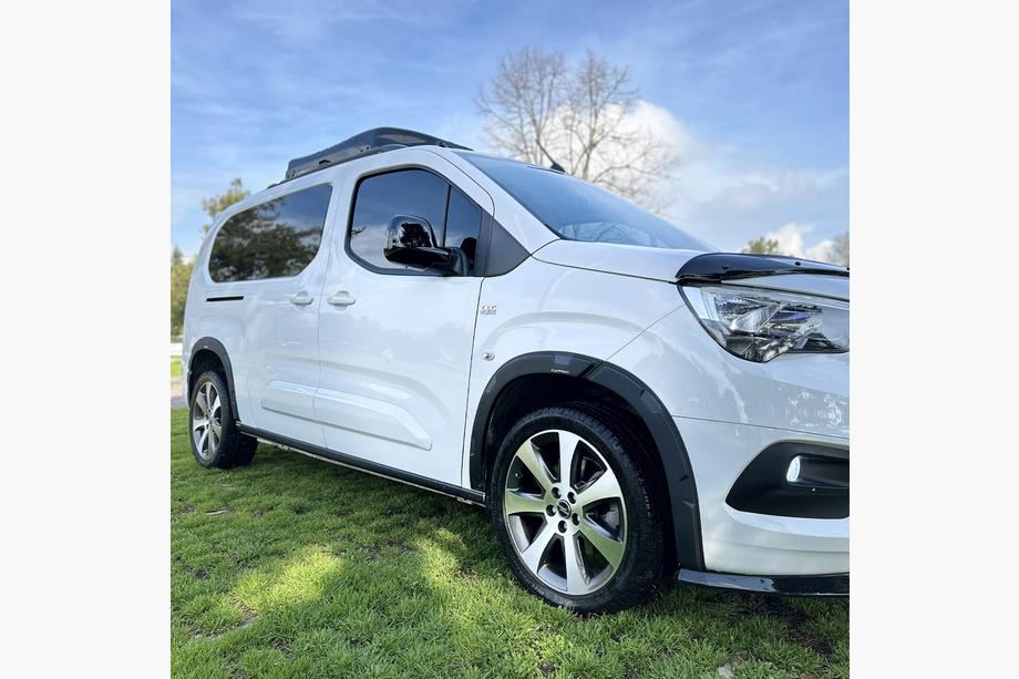 Opel Combo 2019– Razširitve blatnikov (EuroCap) Image